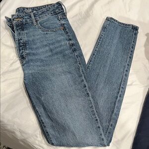 Old Navy Women's Straight Leg Blue Jeans